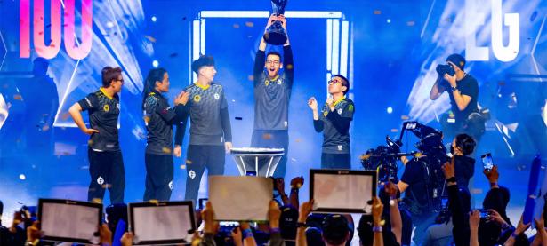 PG-包含RNG带队取胜！，Uzi重要时刻刷新纪录观众掌声雷动的词条