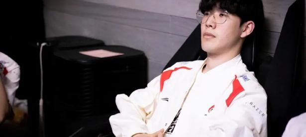 PG-包含Ming爆冷击败DWG，出色防守引爆全场！的词条