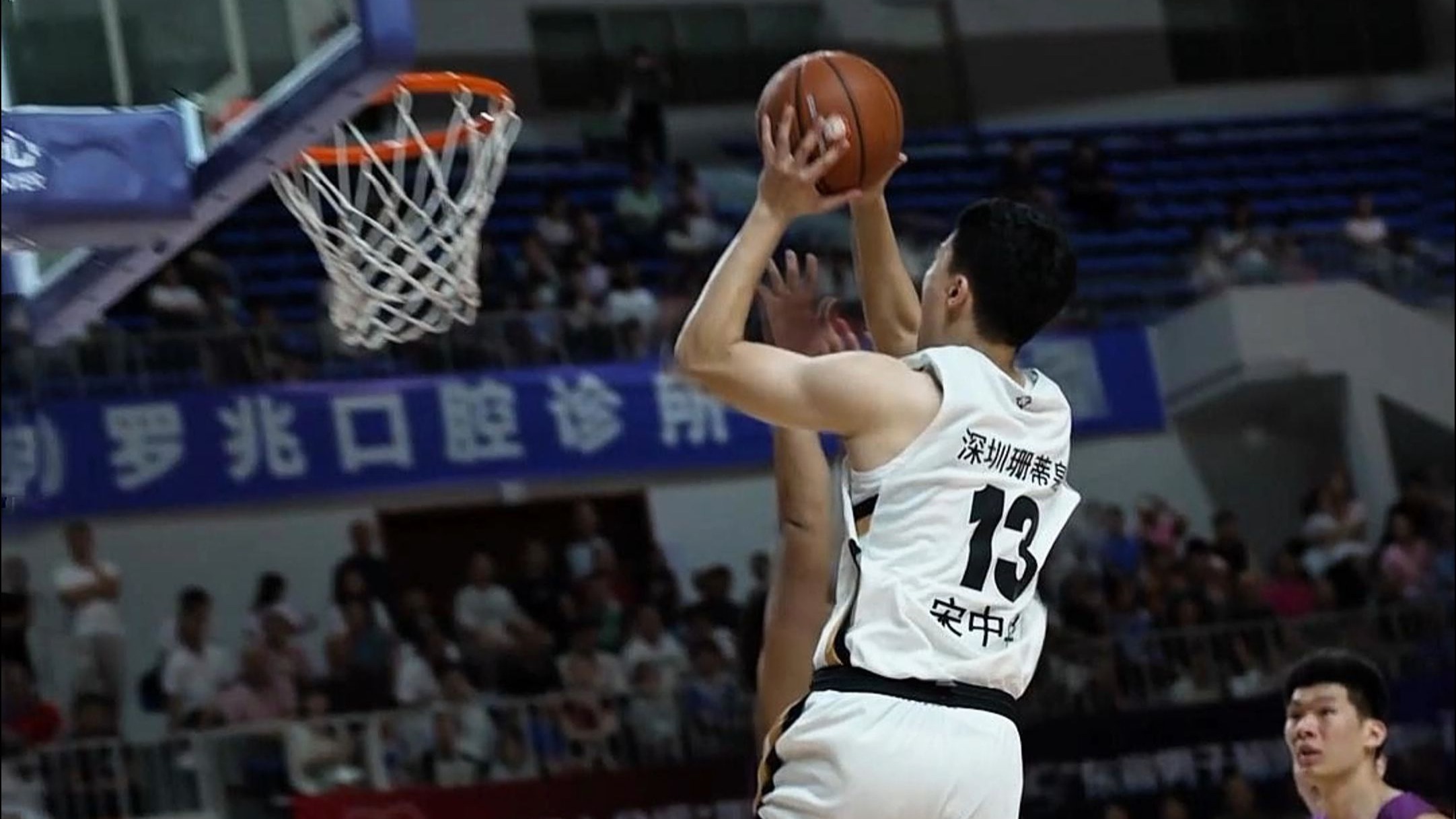 关于今晨体能课后，深圳队迎来里程碑备战法联杯，压力陡增，数据层面出现新趋势的信息