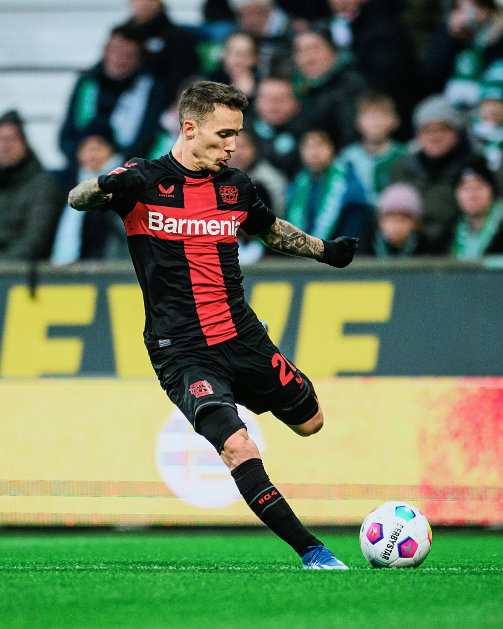 里程碑夜勒沃库森状态回暖；欧联赛前刷纪录；质疑声四起；团队化学反应显著(第三赛季瓦尔申)