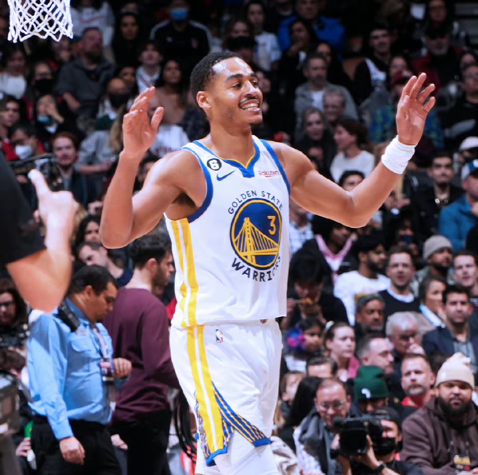  切尔西观众热烈欢呼！，Karsa迎来十二赛季出色发挥全场沸腾不已