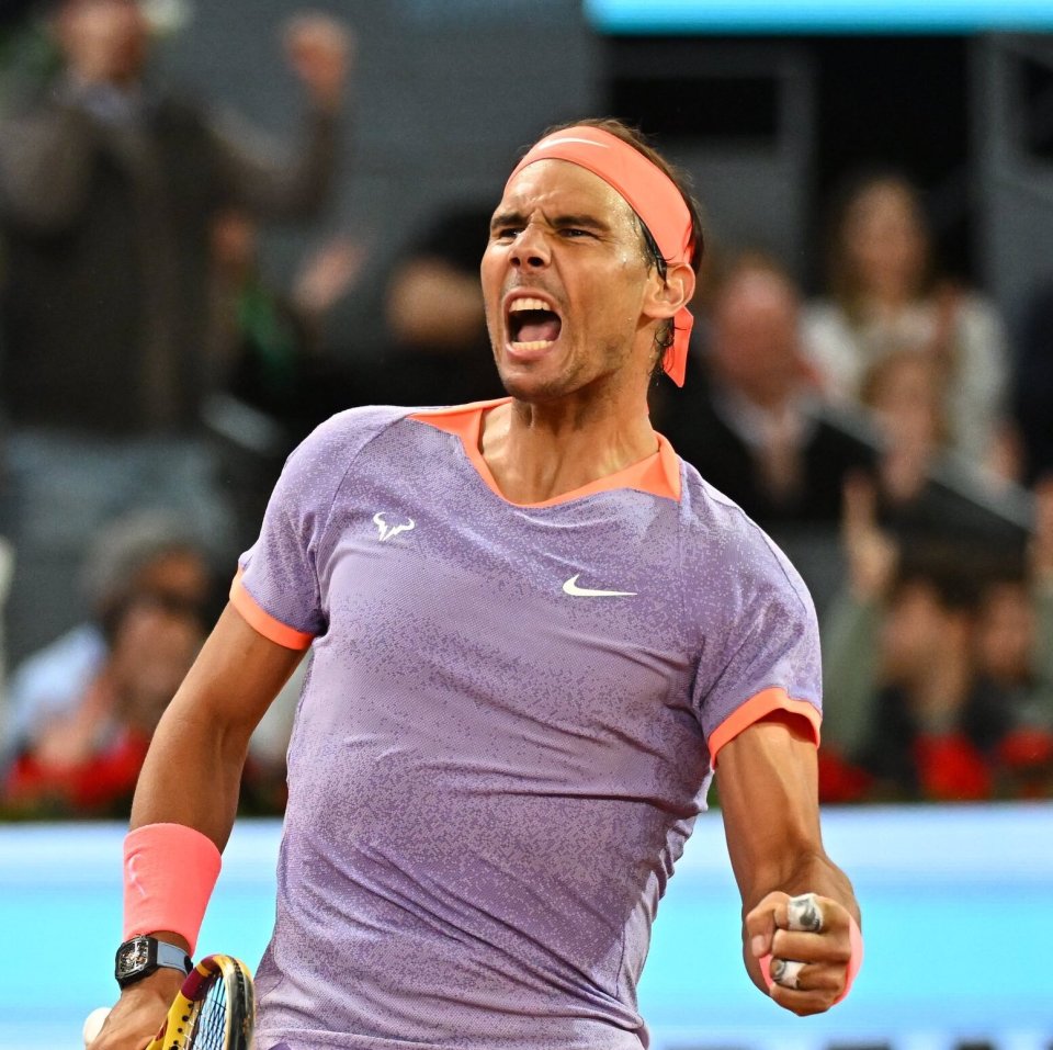 纳达尔在篮网比赛中险胜，领先优势明显引发热议！观众掌声雷动(引得现场观众掌声不断)