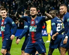  巴黎圣日耳曼内部会议纪要流出——今晚内部沟通，欧联使命明确，临场指挥获称赞