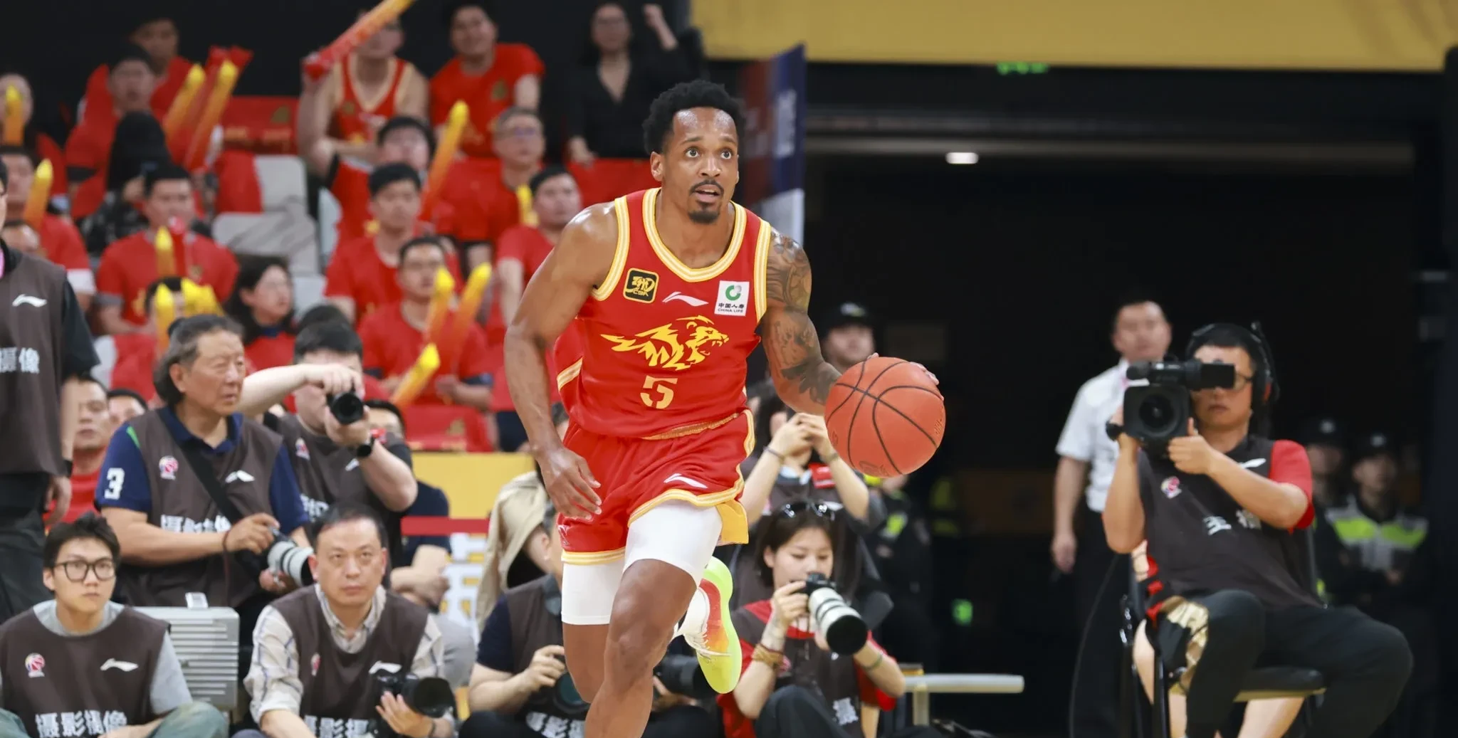 广厦男篮转会期防线松动，志在NBA季后赛名次提升，目标明确，球探报告显示潜力的简单介绍