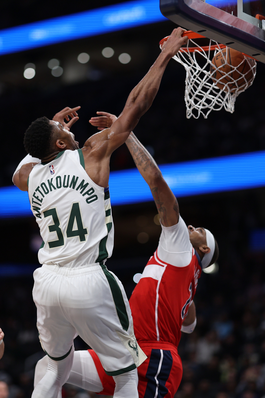 包含塔图姆关键节点势不可挡，湖人带队取胜！的词条